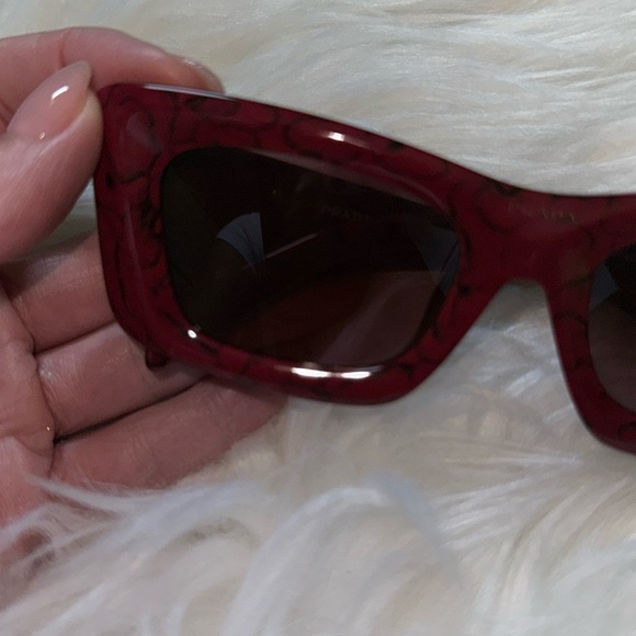 NWT Prada PR13ZS 15D08S Etruscan Marble Red Cat Eye Women Sunglasses - Picture 15 of 15